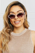 Load image into Gallery viewer, Wayfare Polycarbonate Frame Sunglasses