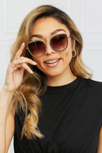 Load image into Gallery viewer, Full Rim Metal Frame Sunglasses