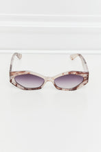 Load image into Gallery viewer, Wayfare Polycarbonate Frame Sunglasses