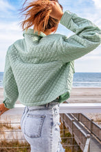 Load image into Gallery viewer, Green Quilted Pocketed Zip-Up Cropped Jacket