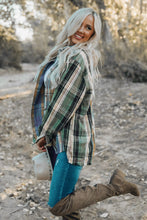 Load image into Gallery viewer, Green Chest Pockets Button Up Plaid Top