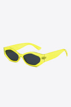 Load image into Gallery viewer, Wayfare Polycarbonate Frame Sunglasses
