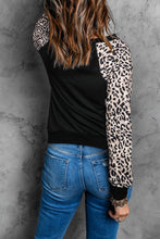 Load image into Gallery viewer, HELLO FALL Graphic Leopard Sweatshirt