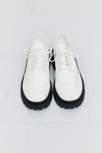 Load image into Gallery viewer, Forever Link Lace-Up Round Neck Shoes