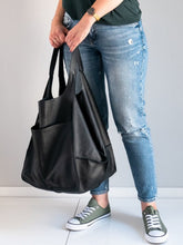Load image into Gallery viewer, Women's Simple Large Capacity Tote Bag