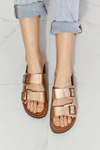 Load image into Gallery viewer, MMShoes Best Life Double-Banded Slide Sandal in Gold