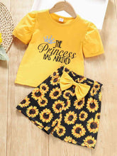 Load image into Gallery viewer, Girls Slogan Graphic Top and Sunflower Print Shorts Set