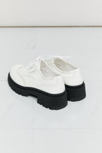 Load image into Gallery viewer, Forever Link Lace-Up Round Neck Shoes