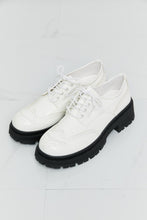 Load image into Gallery viewer, Forever Link Lace-Up Round Neck Shoes