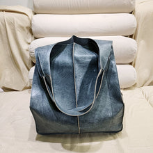 Load image into Gallery viewer, Women's Simple Large Capacity Tote Bag