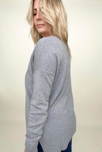 Load image into Gallery viewer, Zenana Front Seam Light Knit Sweater