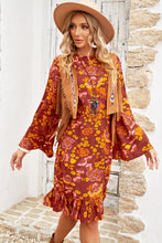 Load image into Gallery viewer, Floral Round Neck Flare Sleeve Dress