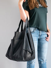 Load image into Gallery viewer, Women's Simple Large Capacity Tote Bag