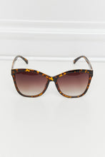 Load image into Gallery viewer, Full Rim Polycarbonate Sunglasses