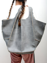 Load image into Gallery viewer, Women's Simple Large Capacity Tote Bag