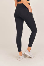 Load image into Gallery viewer, Mono B Tummy Control Sweetheart Highwaist Leggings