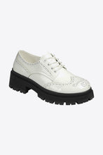 Load image into Gallery viewer, Forever Link Lace-Up Round Neck Shoes