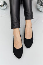 Load image into Gallery viewer, Forever Link Scalloped Trim Flats