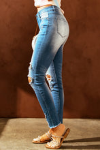 Load image into Gallery viewer, Easter Distressed Frayed Hem Jeans