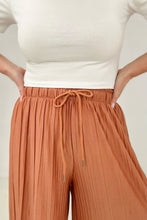 Load image into Gallery viewer, Zenana Woven Pleated Wide Leg Pants With Lining
