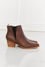 Load image into Gallery viewer, MMShoes Back At It Point Toe Bootie in Chocolate