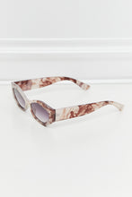 Load image into Gallery viewer, Wayfare Polycarbonate Frame Sunglasses
