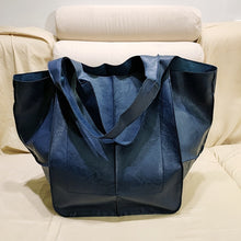 Load image into Gallery viewer, Women's Simple Large Capacity Tote Bag
