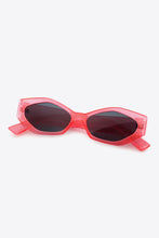 Load image into Gallery viewer, Wayfare Polycarbonate Frame Sunglasses
