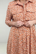 Load image into Gallery viewer, Easel Floral Printed Button Down Shirt Dress
