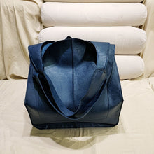 Load image into Gallery viewer, Women's Simple Large Capacity Tote Bag
