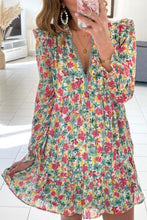 Load image into Gallery viewer, Green Ruffled Lace V Neck Floral Dress
