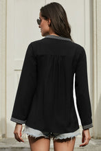 Load image into Gallery viewer, Long Sleeves Front Embroidery Blouse
