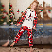 Load image into Gallery viewer, MERRY CHRISTMAS Graphic Top and Pants Set
