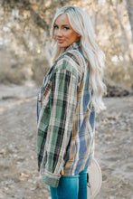 Load image into Gallery viewer, Green Chest Pockets Button Up Plaid Top
