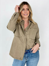 Load image into Gallery viewer, Easel "Tilly" Solid Cotton Twill Shacket
