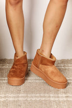 Load image into Gallery viewer, Legend Women's Fleece Lined Chunky Platform Mini Boots
