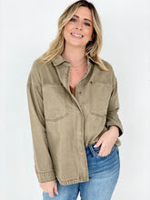 Load image into Gallery viewer, Easel "Tilly" Solid Cotton Twill Shacket
