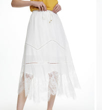 Load image into Gallery viewer, White Lace Asymmetrical Hem Maxi Skirt
