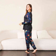 Load image into Gallery viewer, Reindeer Graphic Top and Printed Pants Set
