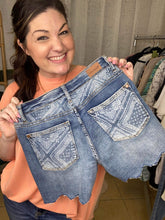 Load image into Gallery viewer, Judy Blue Full Size Raw Hem Denim Shorts
