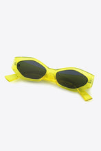 Load image into Gallery viewer, Wayfare Polycarbonate Frame Sunglasses
