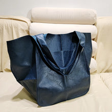 Load image into Gallery viewer, Women's Simple Large Capacity Tote Bag
