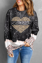 Load image into Gallery viewer, Leopard Heart Graphic Long Sleeve Sweatshirt
