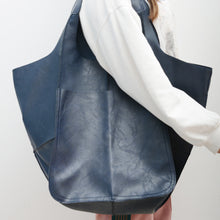 Load image into Gallery viewer, Women's Simple Large Capacity Tote Bag
