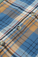 Load image into Gallery viewer, Green Chest Pockets Button Up Plaid Shirt
