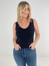 Load image into Gallery viewer, Yelete Short Version-Reversible V Neckline Seamless Tank
