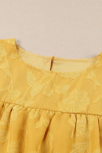 Load image into Gallery viewer, Floral Textured Ruffled Half Sleeve Babydoll Top
