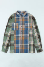 Load image into Gallery viewer, Green Chest Pockets Button Up Plaid Shirt
