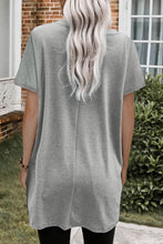 Load image into Gallery viewer, Side Pockets Short Sleeve Tunic Top

