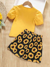 Load image into Gallery viewer, Girls Slogan Graphic Top and Sunflower Print Shorts Set
